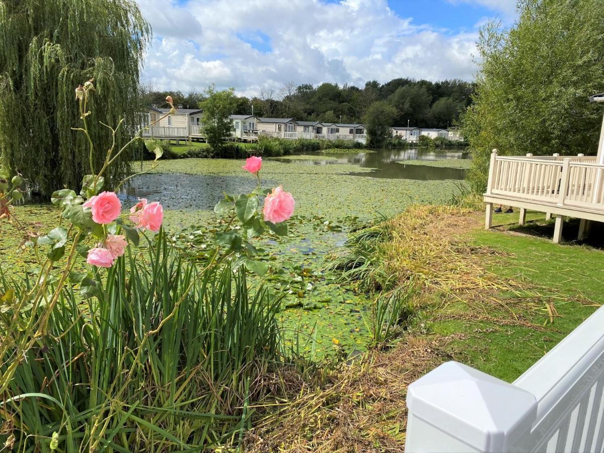 Lilly Pad Villa South Cerney Eksteriør billede